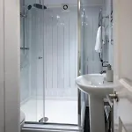 Flat-2bedrooms-2bath-by Fabaccommodation 아파트 *
