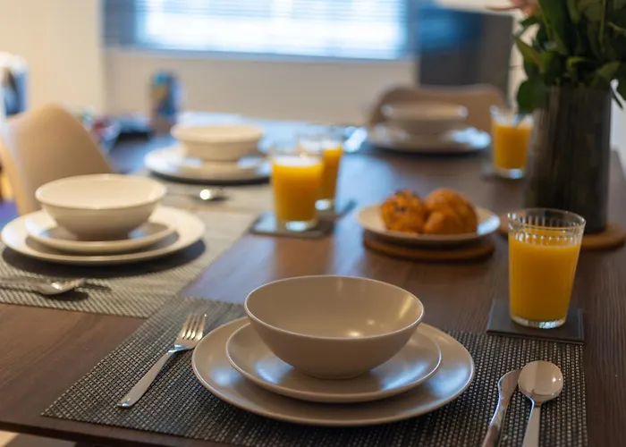 Lejlighed Flat-2bedrooms-2bath-by Fabaccommodation Bristol